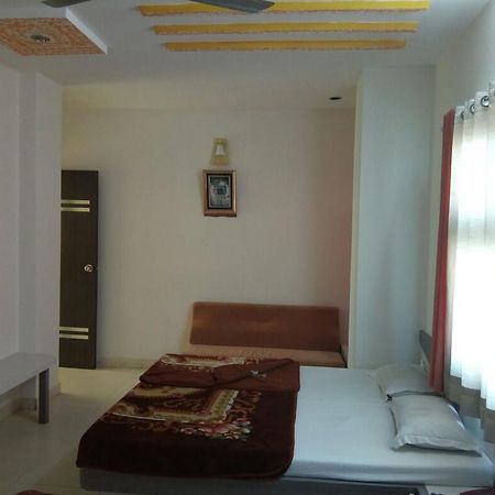 Hotel Sudarshan Nāthdwāra Zewnętrze zdjęcie