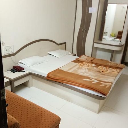 Hotel Sudarshan Nāthdwāra Zewnętrze zdjęcie