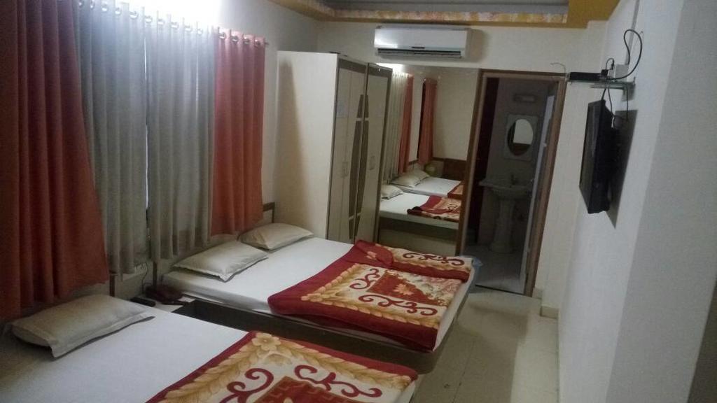 Hotel Sudarshan Nāthdwāra Zewnętrze zdjęcie