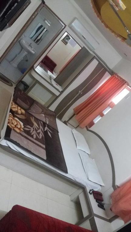 Hotel Sudarshan Nāthdwāra Zewnętrze zdjęcie