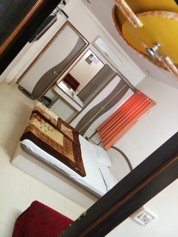 Hotel Sudarshan Nāthdwāra Zewnętrze zdjęcie