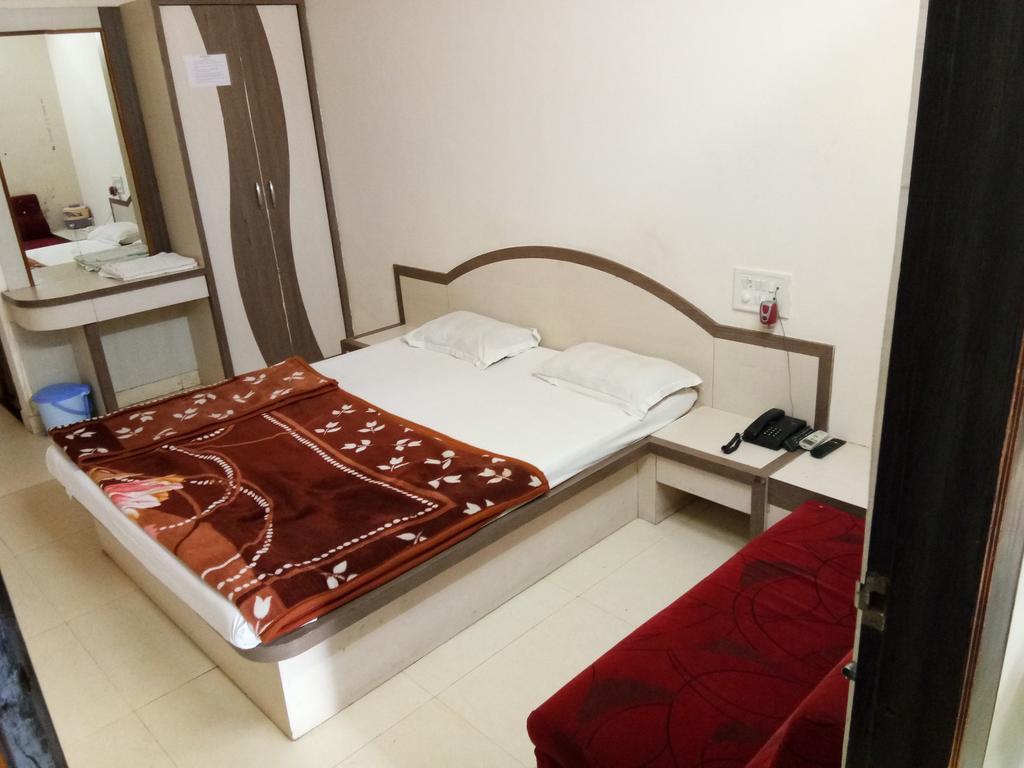 Hotel Sudarshan Nāthdwāra Zewnętrze zdjęcie